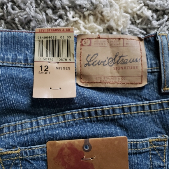 NWT Levi's Slim Fit Boot Cut Jeans 12 Short - Picture 5 of 8